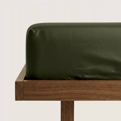 PURAFF Dog Hair Resistant TENCEL™ Lyocell Fitted Sheet in Forest Moss- Deep Pocket Corner Detail